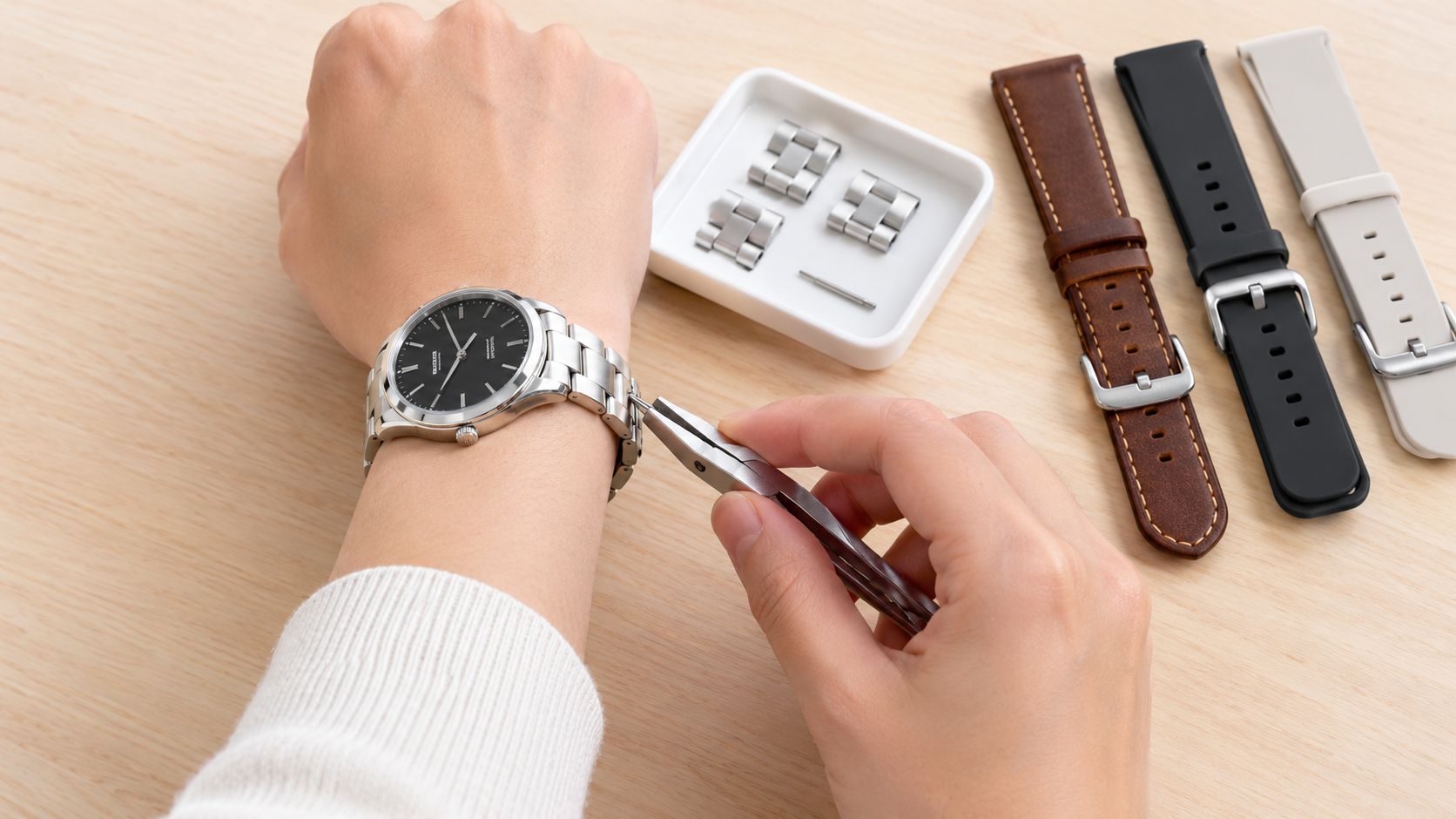 Image of How to Adjust Watch Band Size for a Perfect Fit