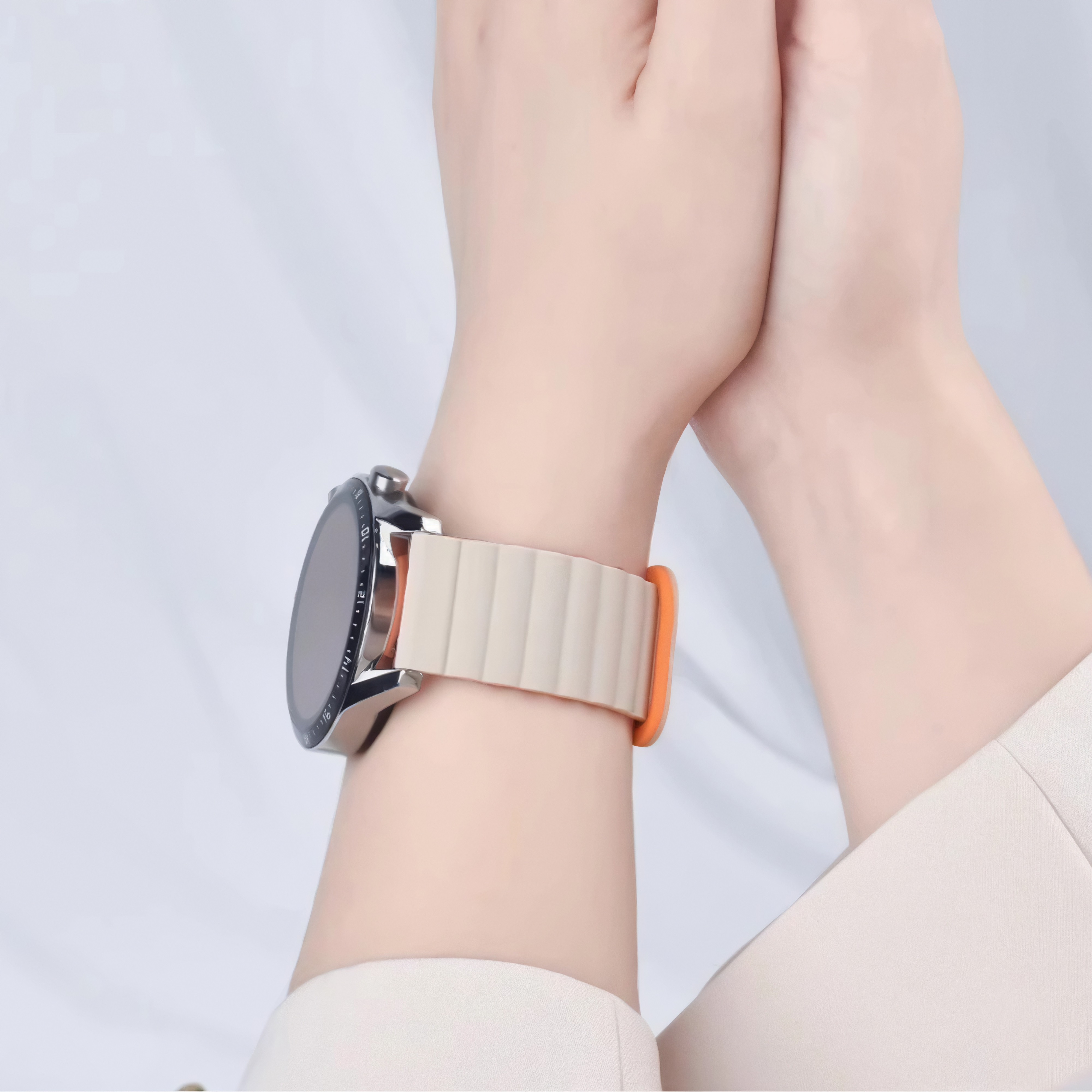 Rovan — Magnetic Loop (Black & Orange) — Quick Release