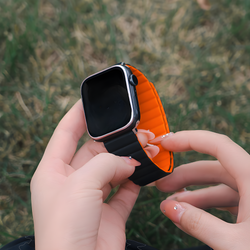 Image of Apple Watch Strap Premium/Magnet - Black & Orange
