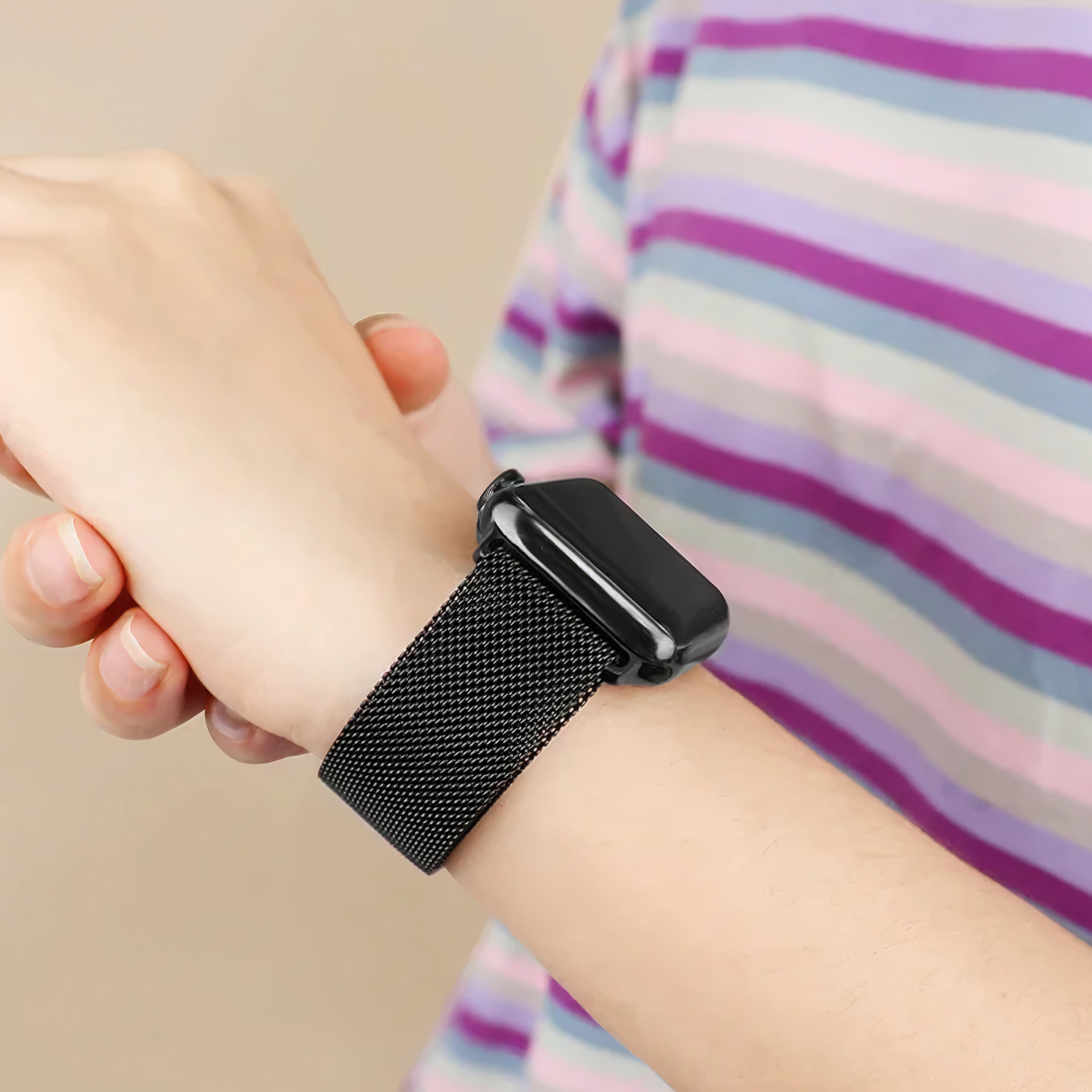 Vayra — Magnetic Milanese (Black) — Apple Watch