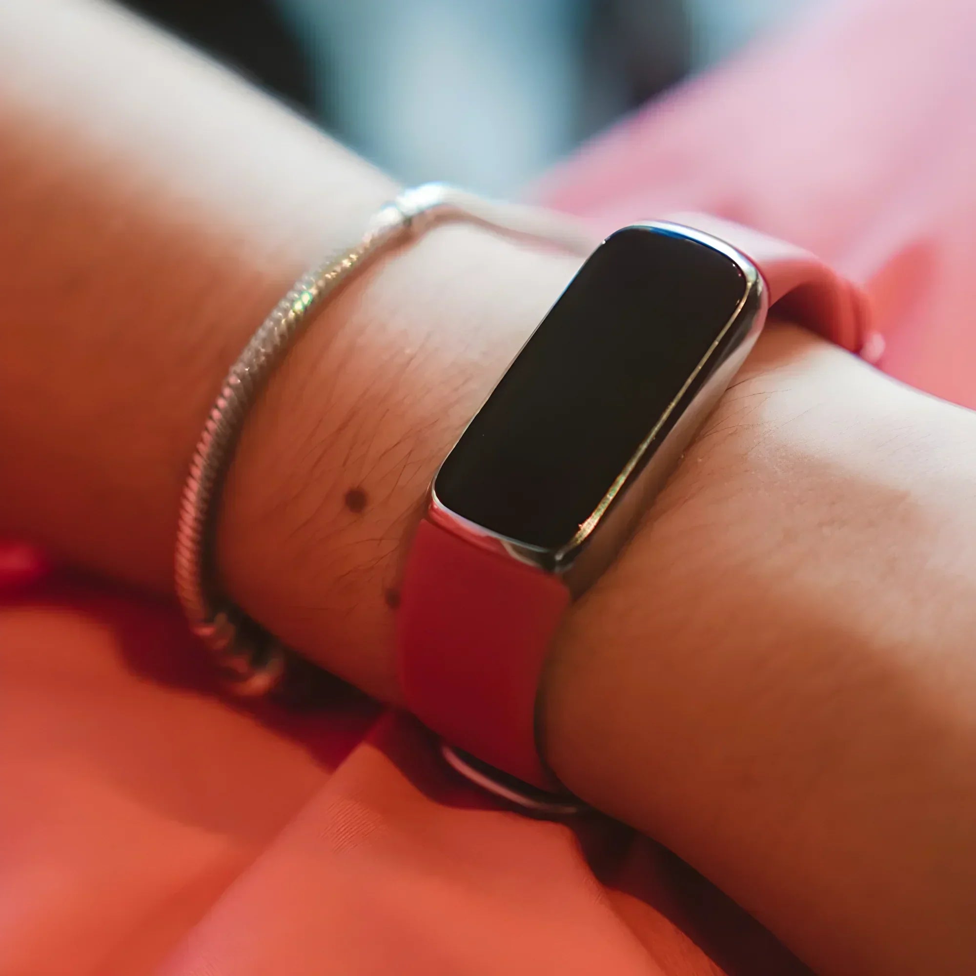 Drift — Silicone Sport Band (Black) — Fitbit Lux - Nothing but Bands