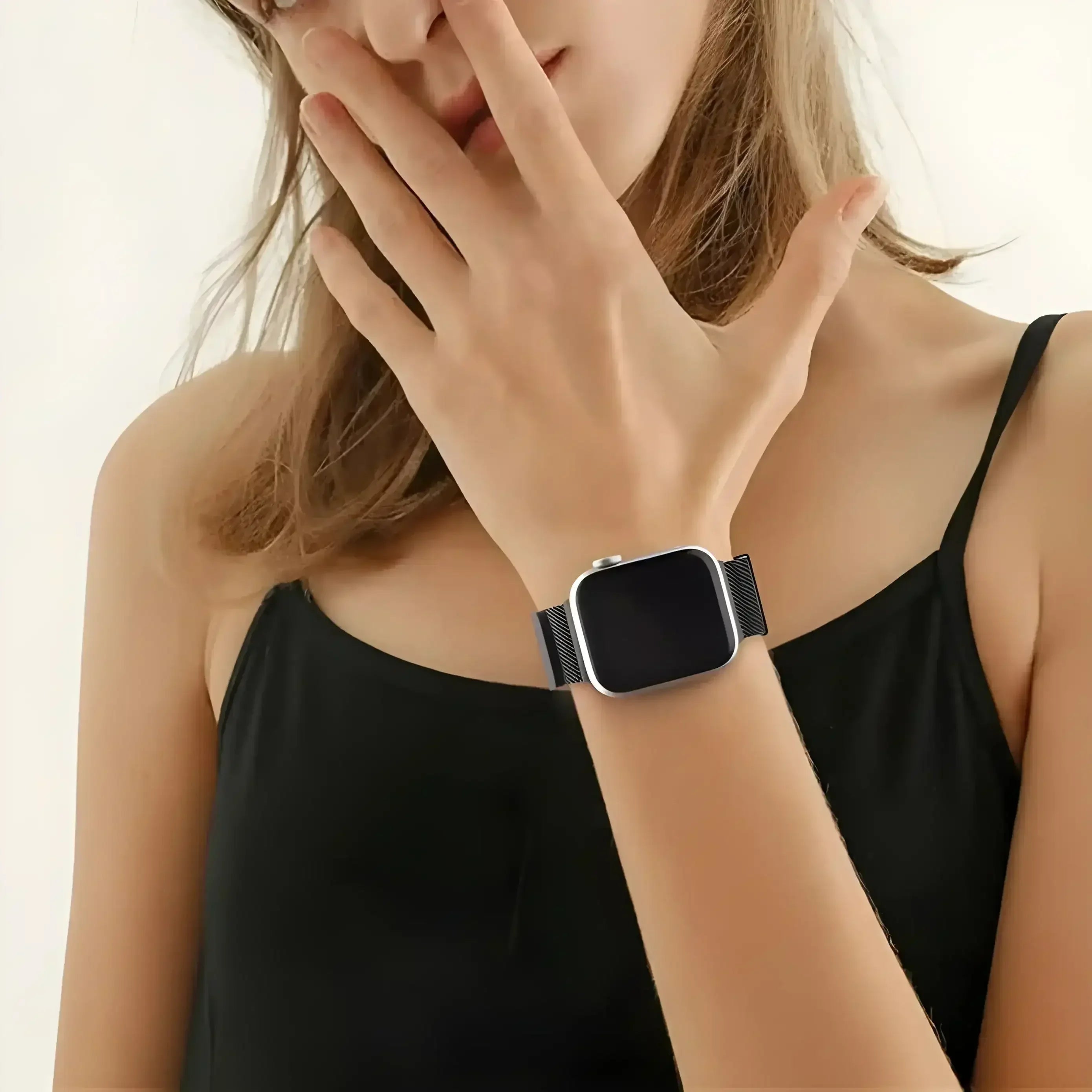 Image of Lunor — Magnetic Milanese — Apple Watch