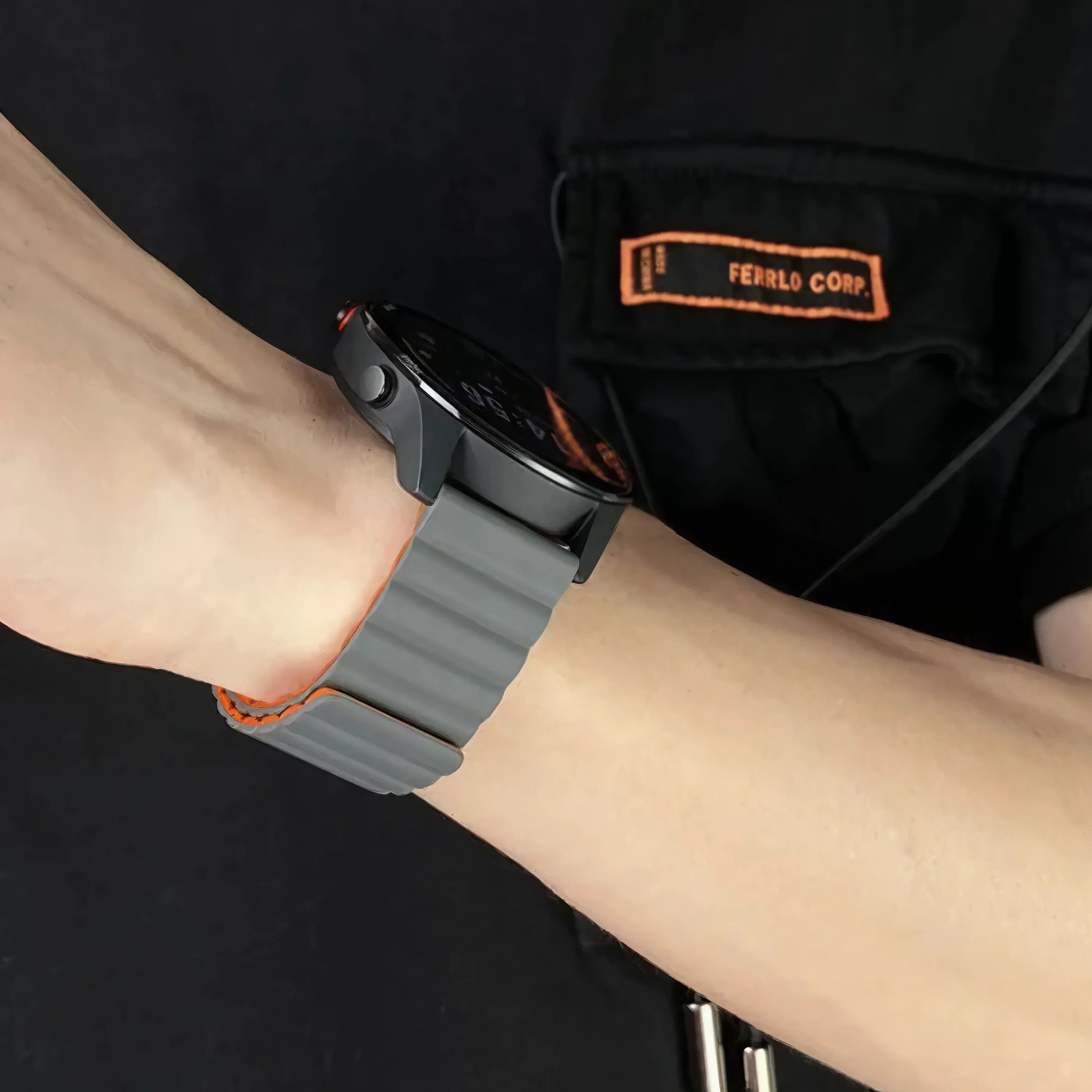 Image of Rovan — Magnetic Loop (Black & Orange) — Quick Release 22mm - Nothing but Bands