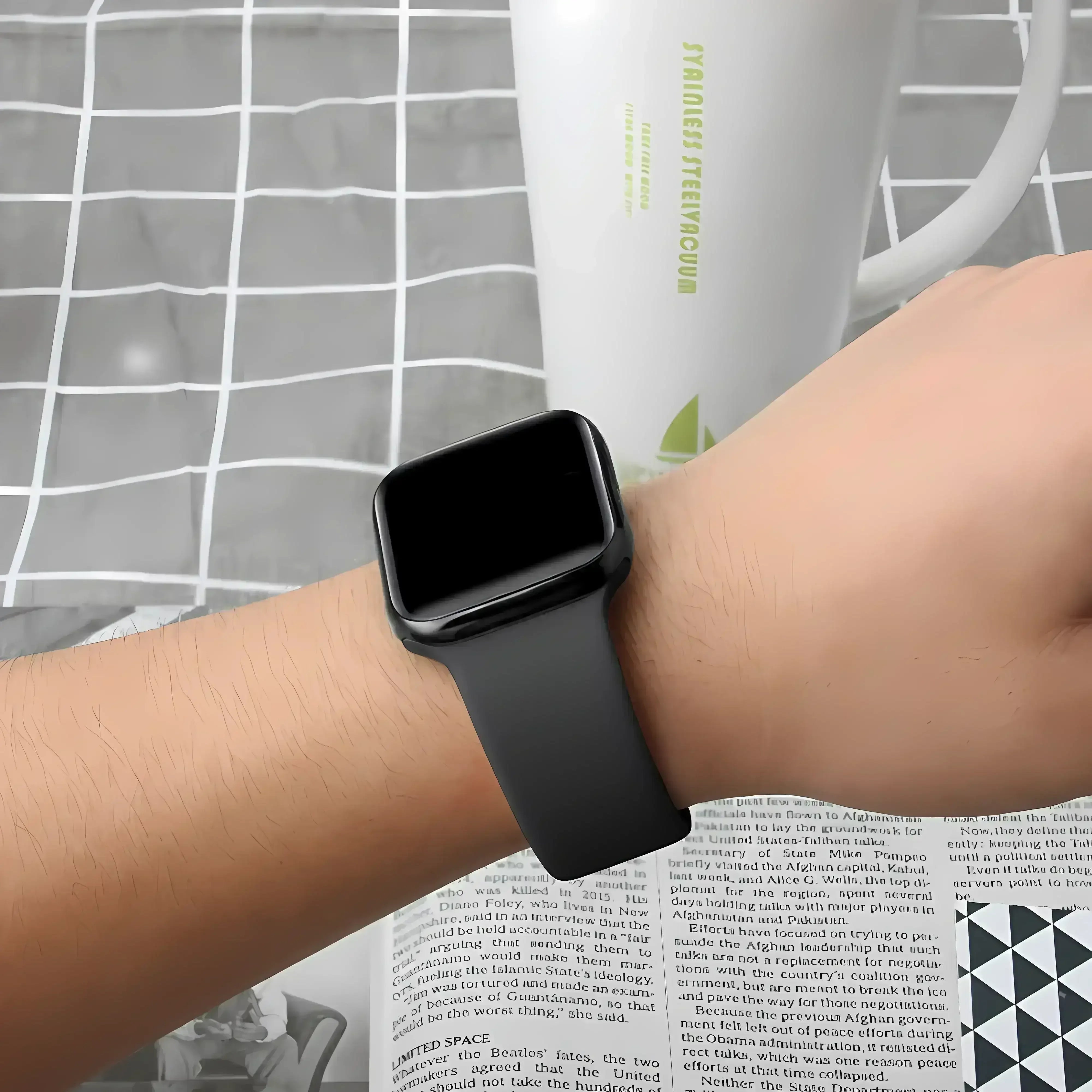 Image of Selaro — Silicone Sport Band — Fitbit Versa 3/4 & Sense 1/2