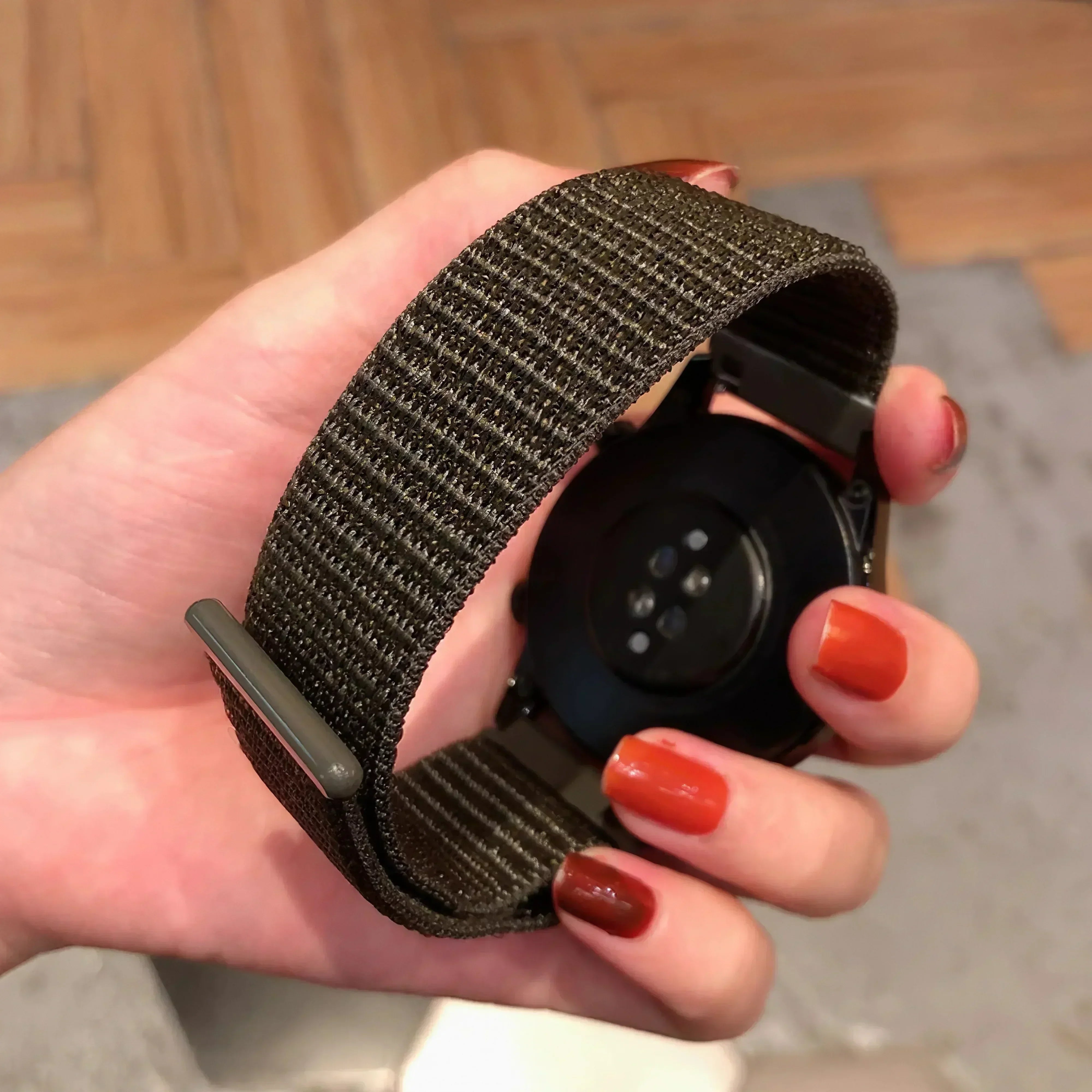 Image of Véllo — Nylon Loop (Black) — Quick Release 22mm - Nothing but Bands