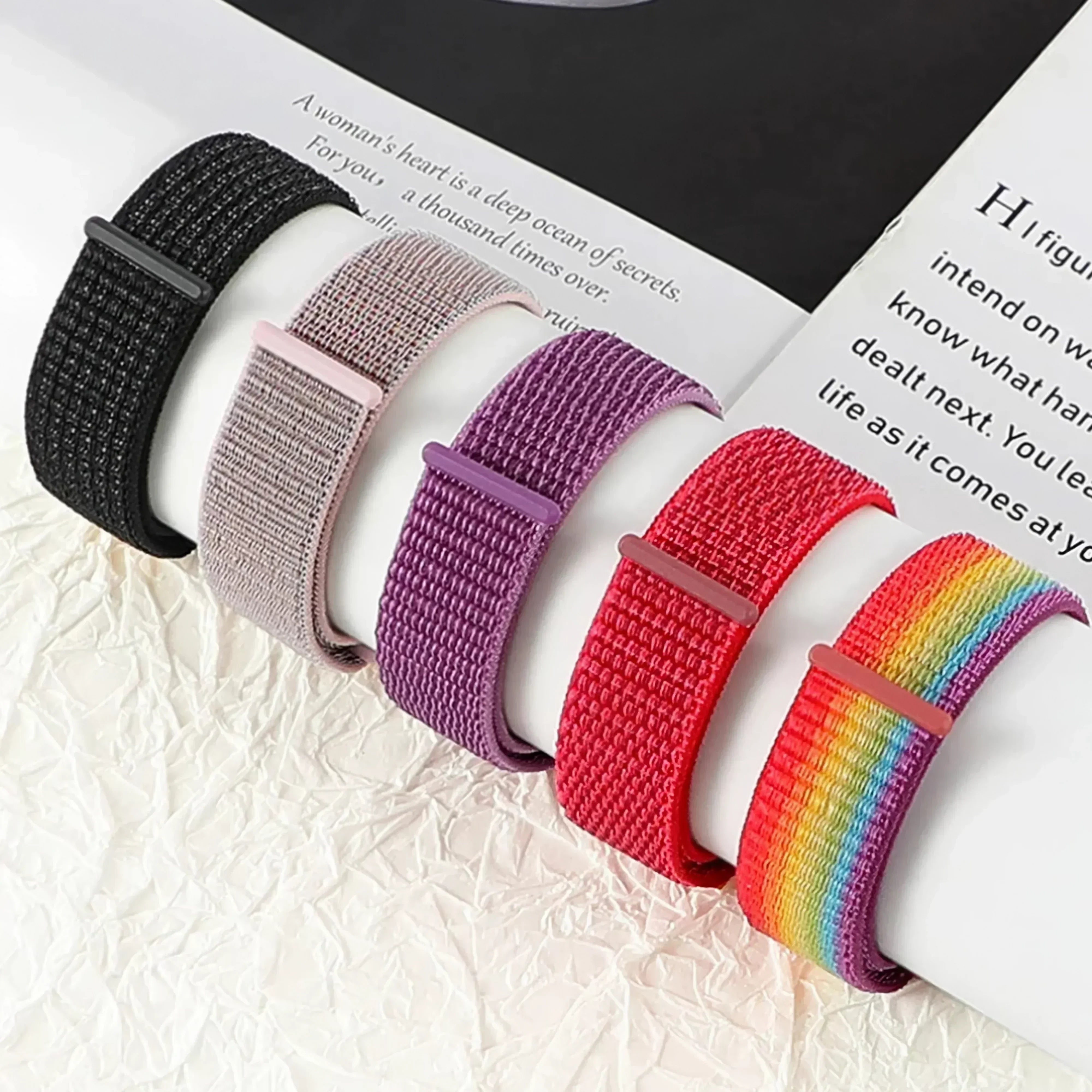 Image of Véllo — Nylon Loop (Black) — Quick Release 22mm - Nothing but Bands